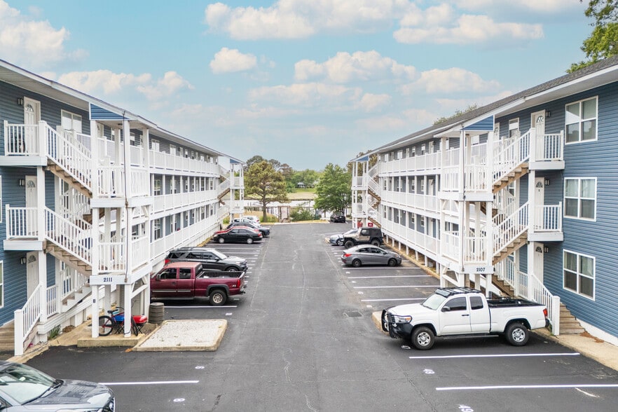 Primary Photo Of 2111 Pretty Lake Ave, Norfolk Apartments For Sale