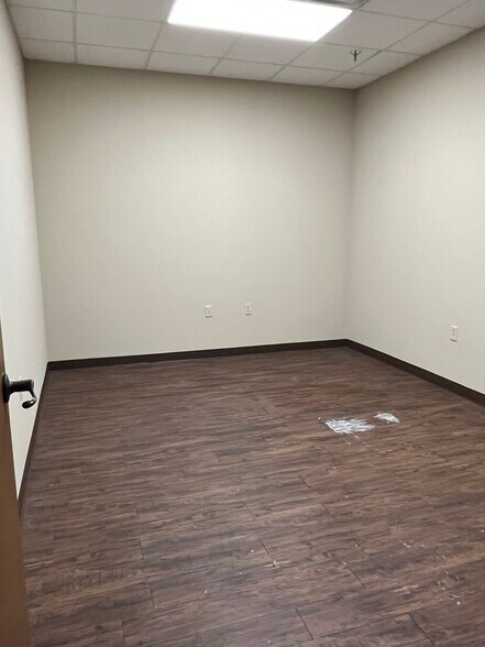 More Photos Of 5805 Highway 271, Fort Smith Freestanding For Sale