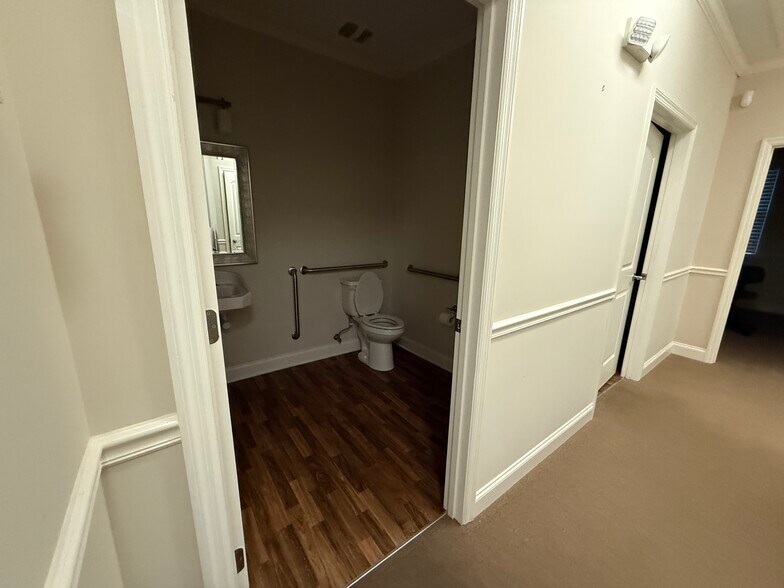 More Photos Of 2611 Commons Blvd, Augusta Office For Lease