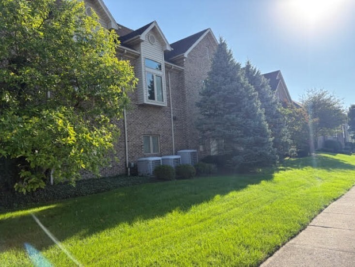 More Photos Of 1081 N University Blvd, Middletown Office For Lease