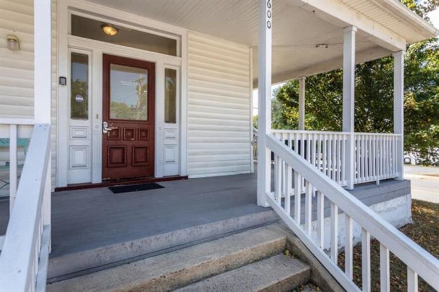 More Photos Of 600 E Main St, Waynesboro Apartments For Sale