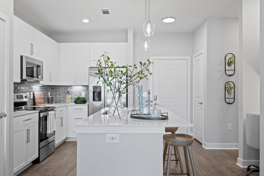 More Photos Of 12400 Dutton Rd, Midlothian Apartments For Sale