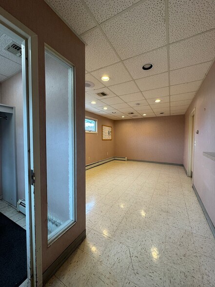 More Photos Of 179 Lafayette Ave, Hawthorne Medical For Lease