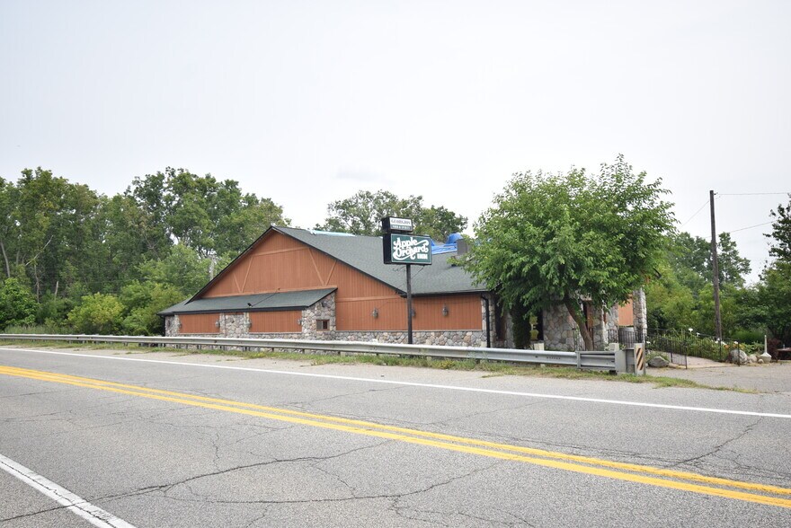 More Photos Of 62840 Van Dyke Rd, Washington Restaurant For Sale