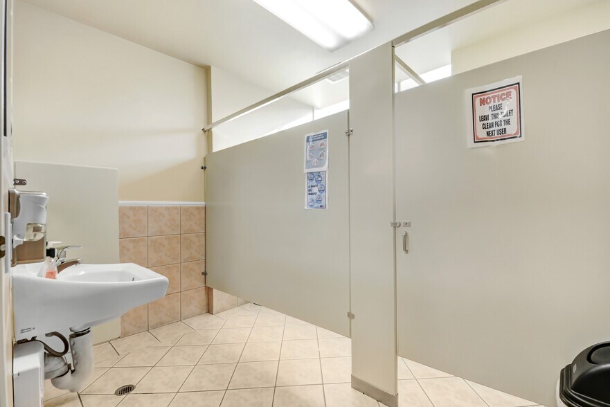 More Photos Of 401 W 4th St, San Bernardino Bank For Sale