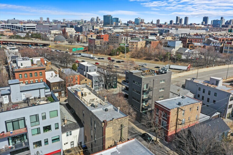 More Photos Of 1303 W Chicago Ave, Chicago Storefront Retail Residential For Sale