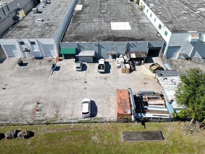More Photos Of 7555-7575 W 2nd Ct, Hialeah Warehouse For Sale
