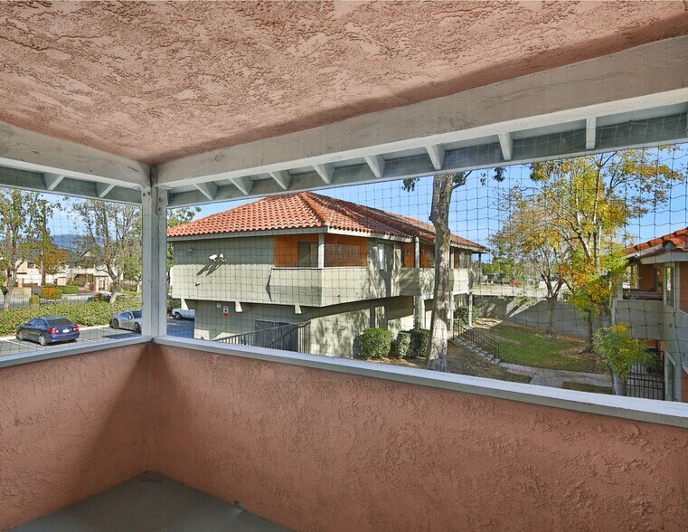 More Photos Of 1531 W Rialto Ave, Fontana Apartments For Sale