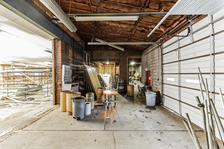 More Photos Of 65 E Fayette St, Uniontown Showroom For Sale