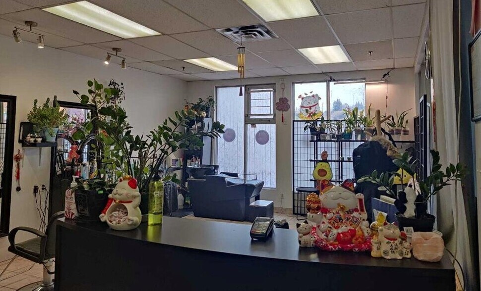 More Photos Of 130-132 3rd Ave SE, Calgary Storefront Retail Office For Sale