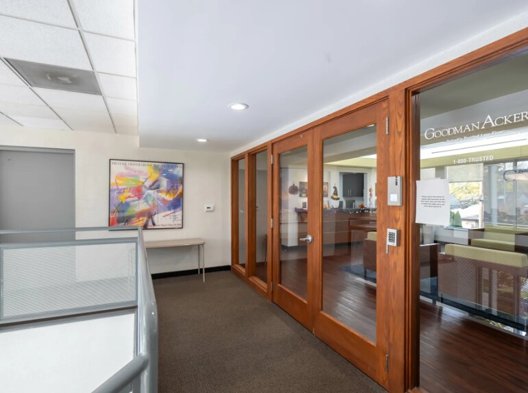 More Photos Of 17000 W Ten Mile Rd, Southfield Office For Sale