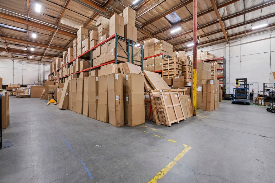 More Photos Of 6935-6947 Atlantic Ave, Long Beach Warehouse For Lease