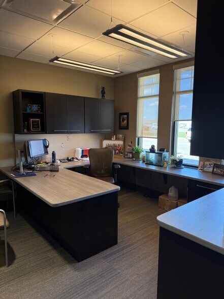 More Photos Of 4554 S 38th Ave, Fargo Bank For Lease