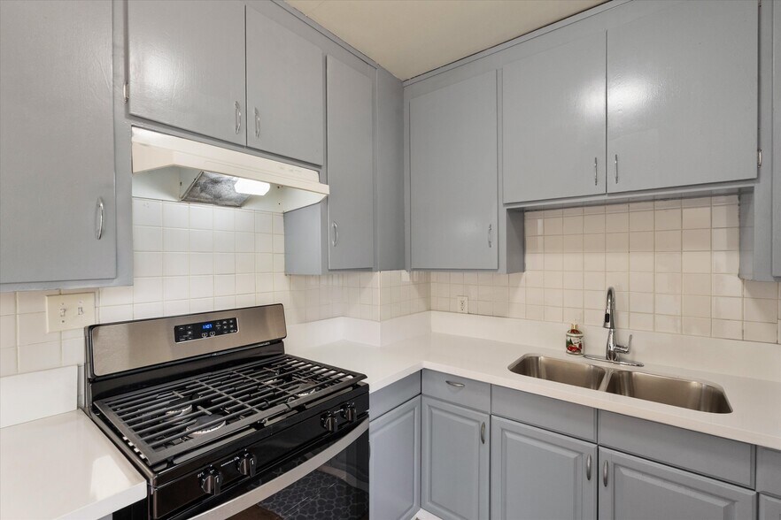 More Photos Of 3925 Barrett Rd, Los Angeles Apartments For Sale