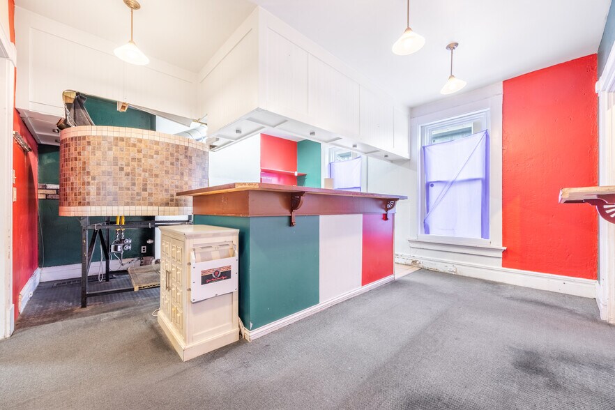 More Photos Of 336 Monmouth St, Newport Restaurant For Sale