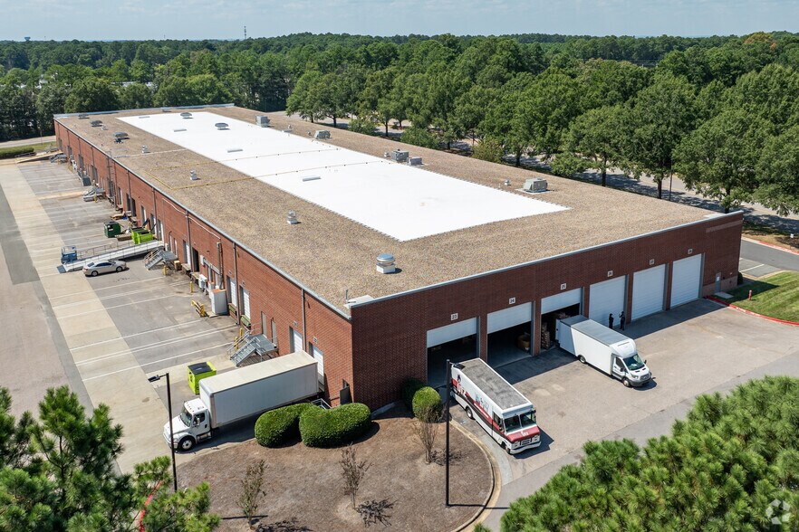More Photos Of 3000 Perimeter Park Dr W, Morrisville Warehouse For Lease