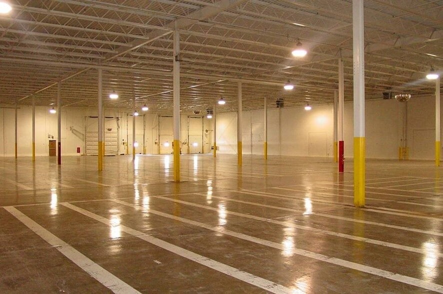 More Photos Of 350 28th St SE, Grand Rapids Warehouse For Lease