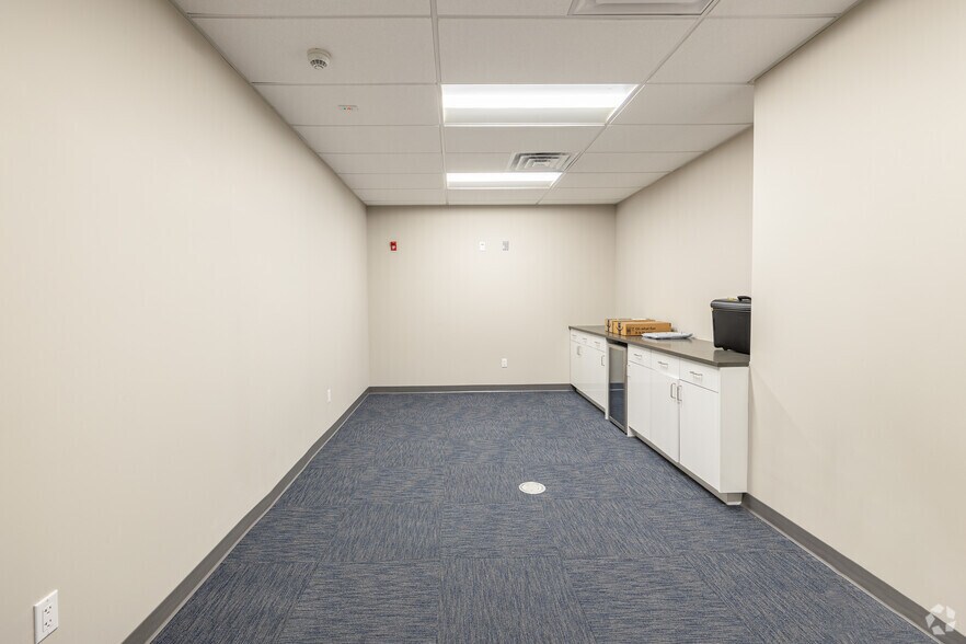 More Photos Of 570 Taxter Rd, Elmsford Loft Creative Space For Lease