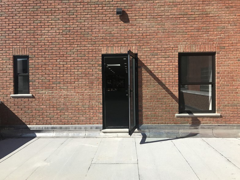 More Photos Of 147 11th St, Brooklyn Office For Lease