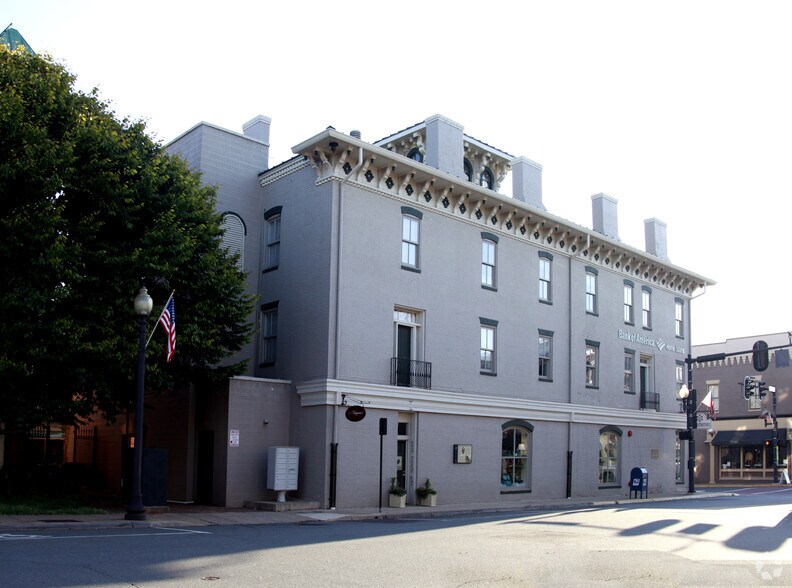 More Photos Of 102 N Main St, Culpeper Storefront Retail Office For Lease