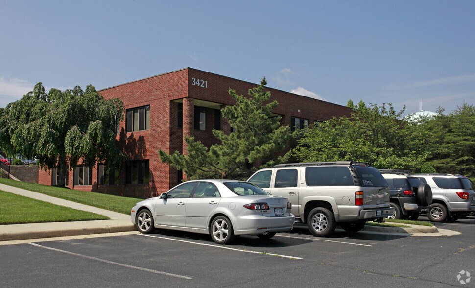 More Photos Of 3421 Commission Ct, Lake Ridge Office For Lease