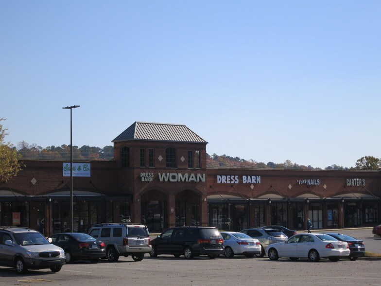 More Photos Of 1001 Market St, Dalton General Retail For Lease