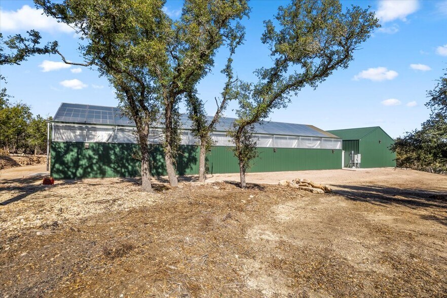 More Photos Of 272 Rocky Road, Johnson City Winery Vineyard For Lease