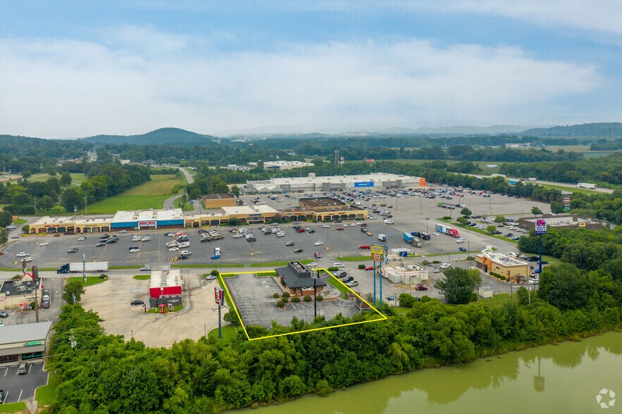 More Photos Of 354 Kimball Crossing Dr, Kimball Restaurant For Sale