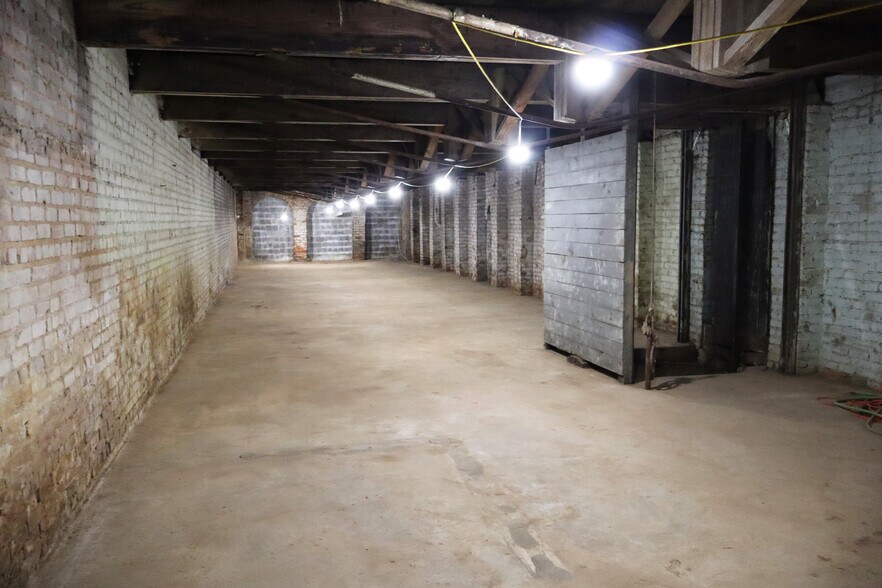 More Photos Of 640-642 N Cherry St, Winston-Salem Storefront Retail Office For Lease