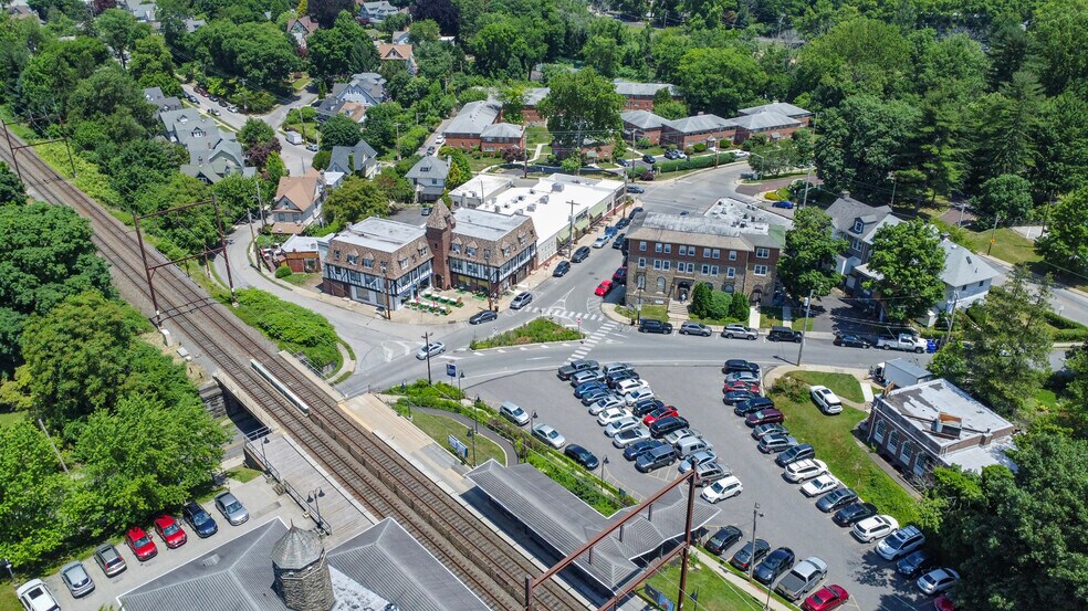 More Photos Of 7909 High School Rd, Elkins Park Restaurant For Lease