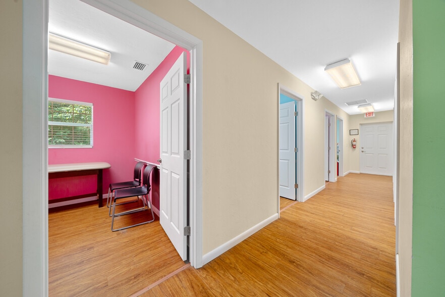 More Photos Of 1415 NW 23rd Ave, Chiefland Medical For Sale