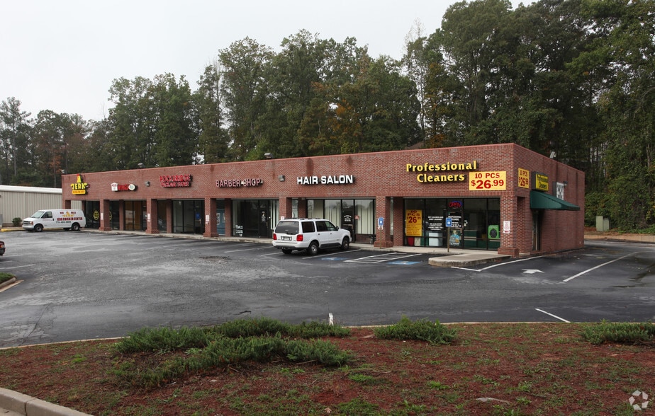 Primary Photo Of 7185 Rockbridge Rd, Stone Mountain Freestanding For Lease