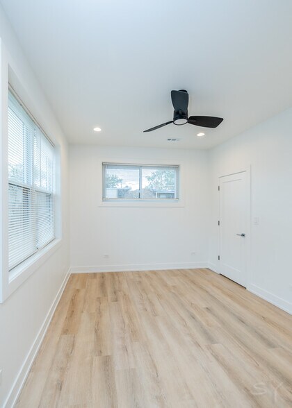 More Photos Of 6050 Eberhart ave, Chicago Apartments For Sale