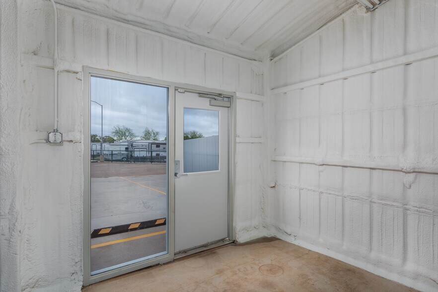 More Photos Of 3100 E Highway 199, Springtown Warehouse For Lease