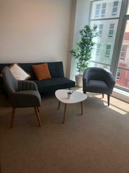 More Photos Of 14 NE 1st Ave, Miami Office For Sale