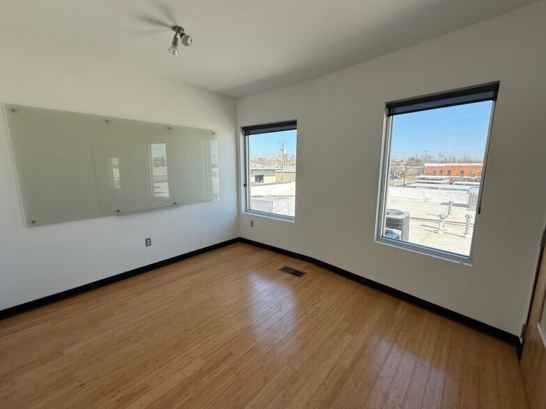 More Photos Of 4000 East Side Ave, Dallas Loft Creative Space For Lease