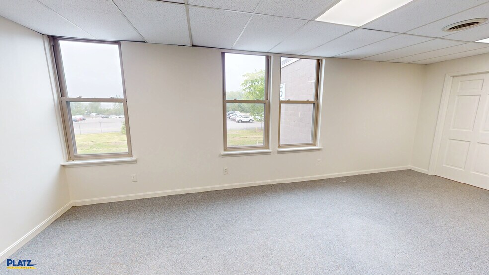 More Photos Of 95 Karago Ave, Youngstown Warehouse For Lease