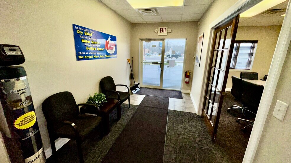 More Photos Of 8828 Main St, Buffalo Freestanding For Lease