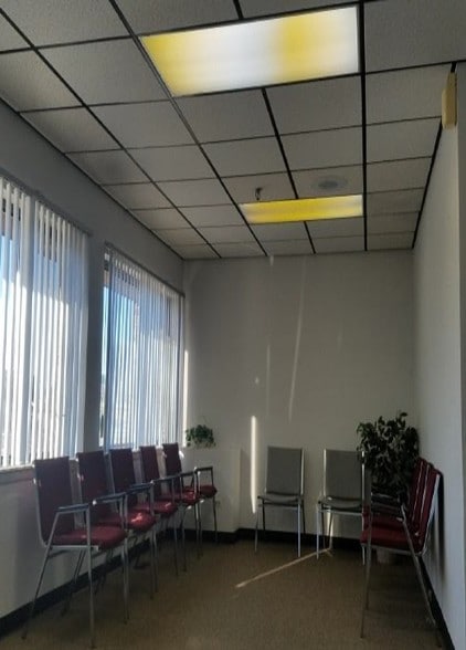 More Photos Of 1240-1290 Bamburg Ct, Hanover Park Medical For Lease