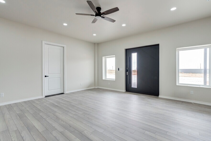 More Photos Of MLK between 98th & 114th, Lubbock Industrial For Sale