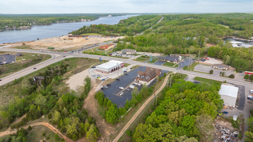 More Photos Of 1815 Bagnell Dam Blvd, Lake Ozark Restaurant For Sale