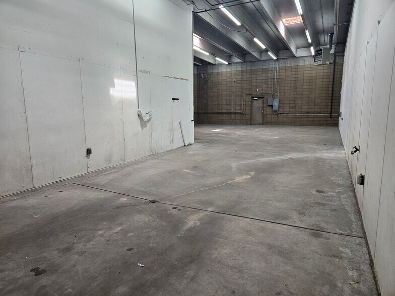 More Photos Of 2930-2938 Janitell Rd, Colorado Springs Showroom For Lease