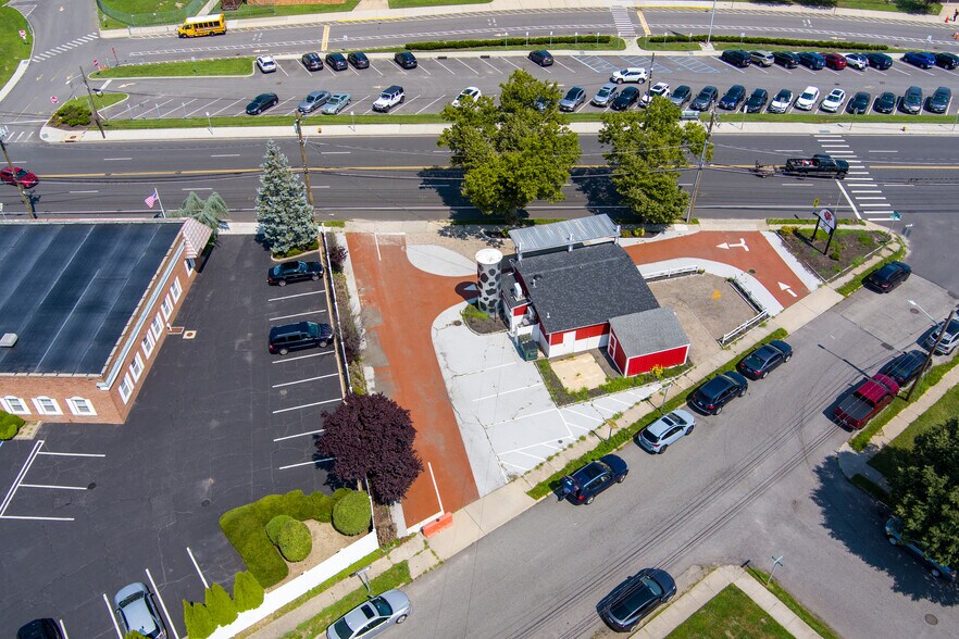 More Photos Of 2350 N Jerusalem Ave, North Bellmore Convenience Store For Sale