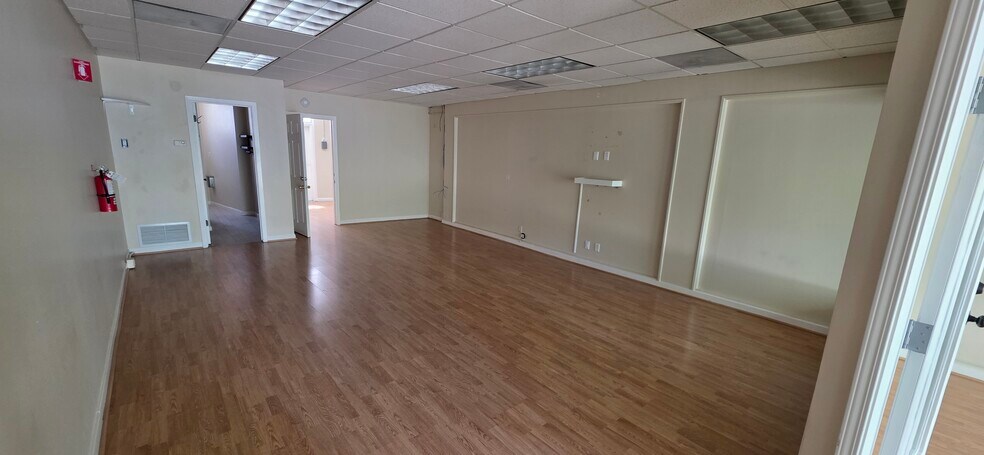 More Photos Of 300-500 Ben Franklin Ct, San Mateo Office For Lease