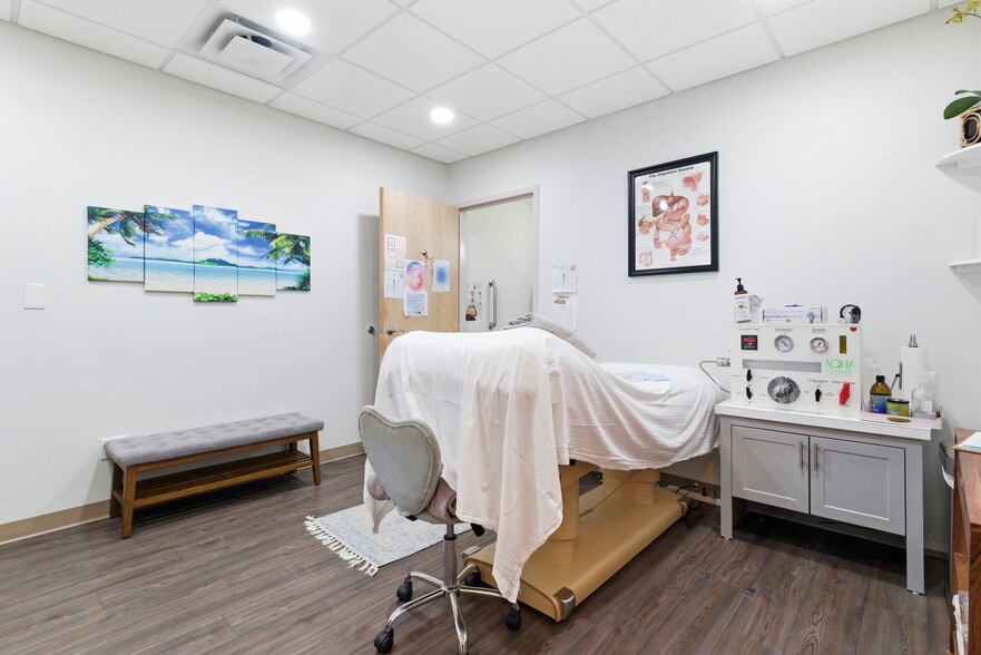 More Photos Of 181 Wind Chime Ct, Raleigh Office For Lease