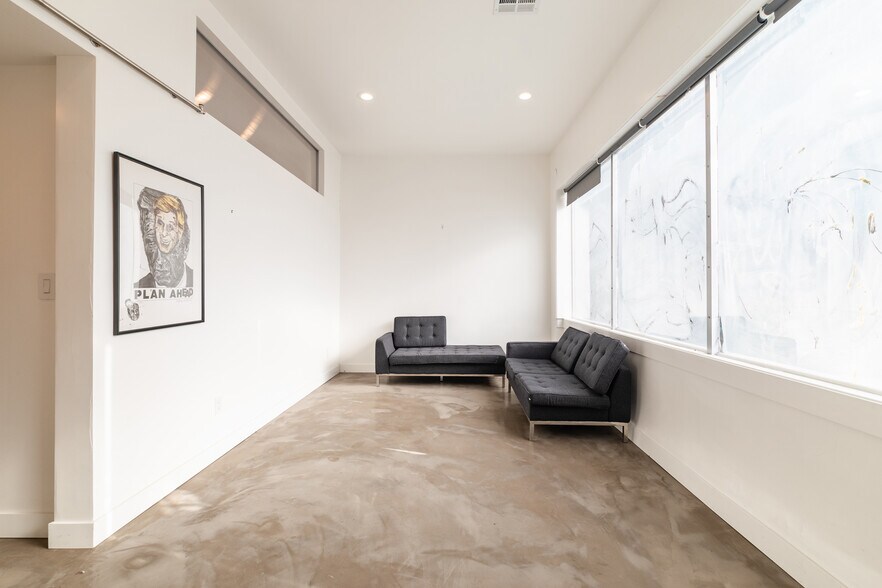 More Photos Of 5655 E Beverly Blvd, Los Angeles General Retail For Lease