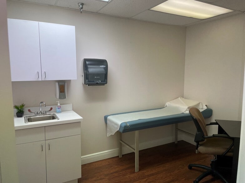 More Photos Of 16244 S Military Trl, Delray Beach Medical For Lease