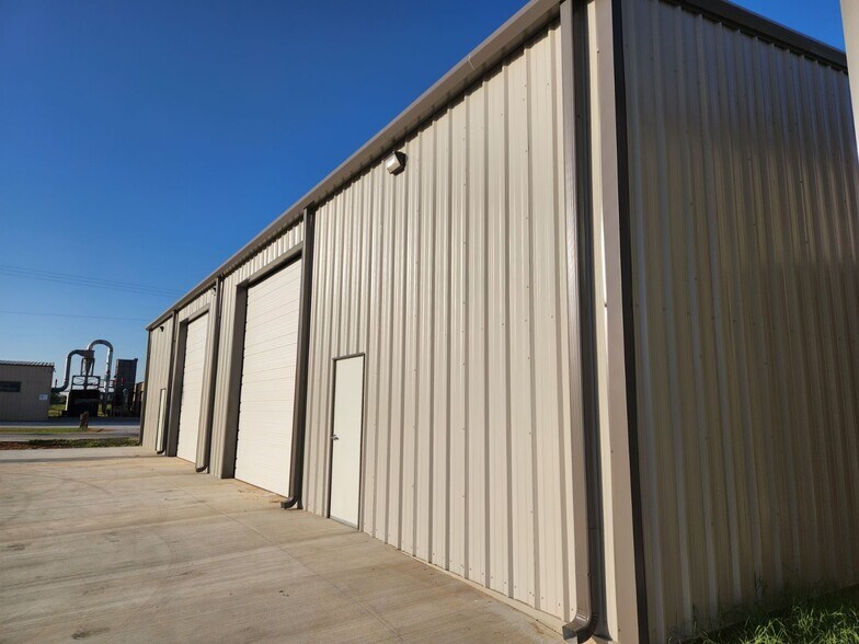 More Photos Of 14566 Industrial Park, Aubrey Warehouse For Sale