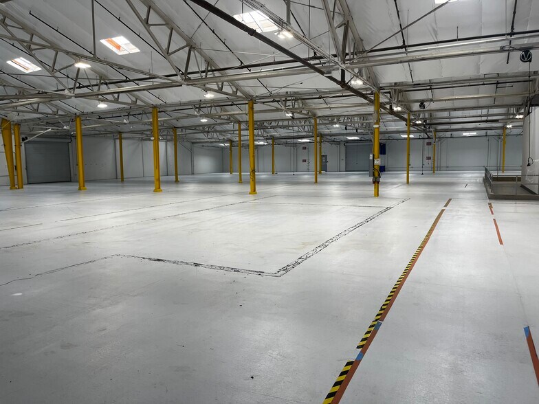 More Photos Of 111 S Maple Ave, South San Francisco Service For Lease