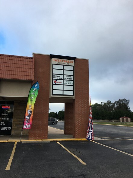 More Photos Of 2303 N Amidon St, Wichita General Retail For Sale